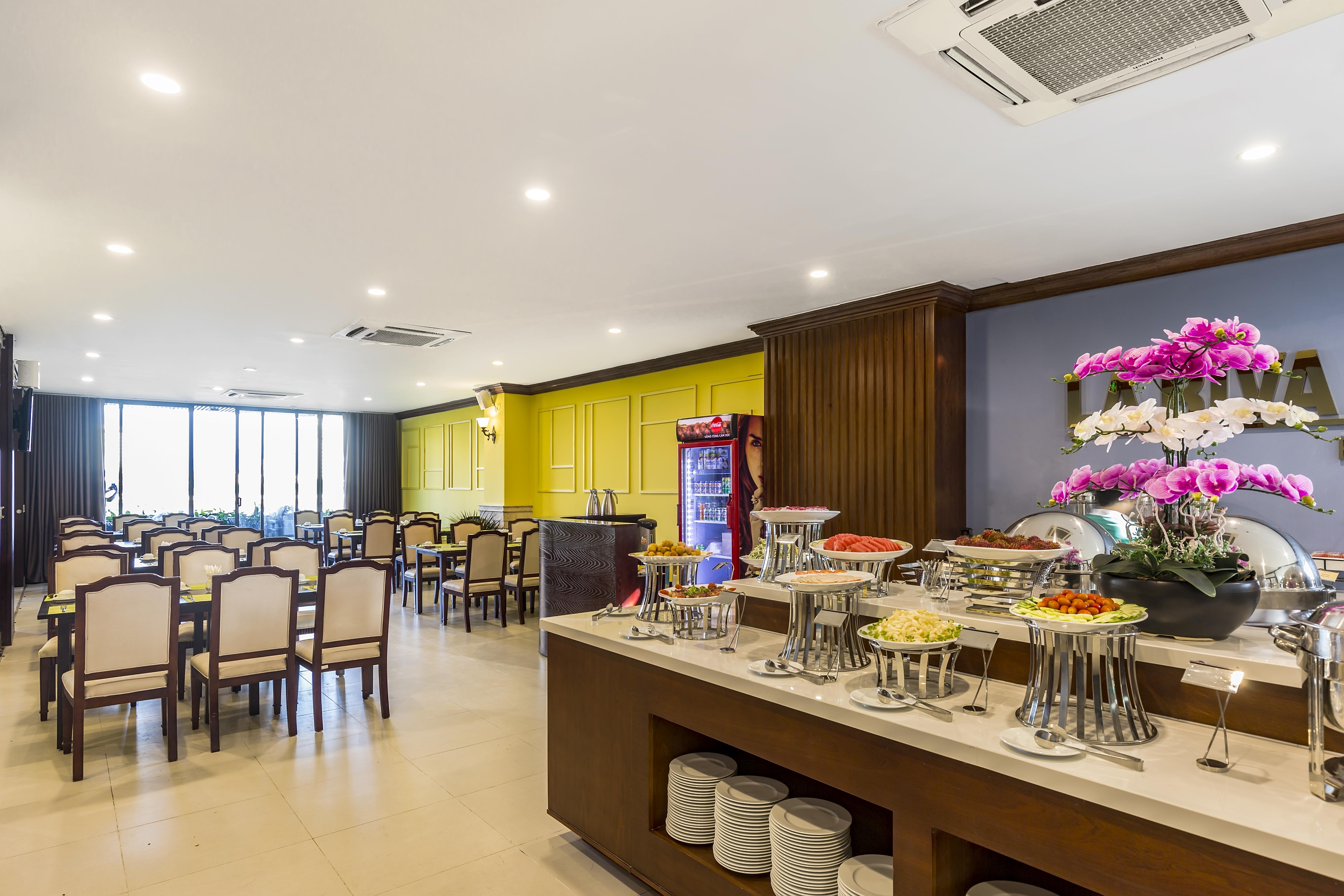 Ibiza Riverfront Da Nang Hotel Powered By Aston Exterior foto