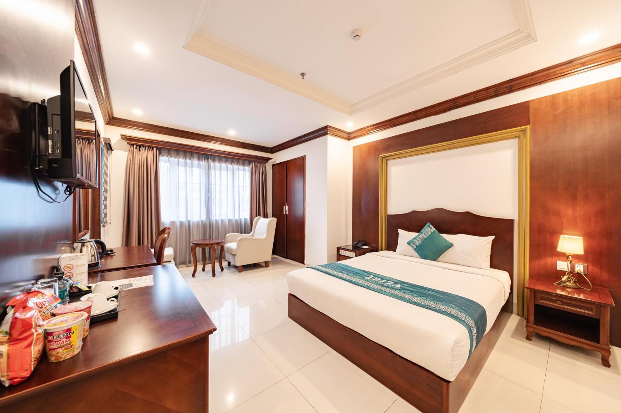 Ibiza Riverfront Da Nang Hotel Powered By Aston Exterior foto